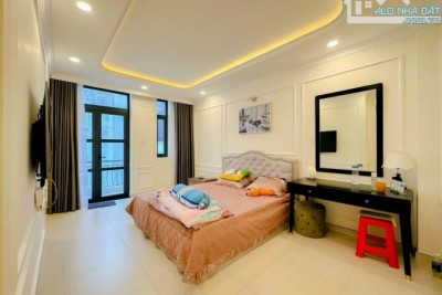 Cho thuê nhà đẹp 5x12, 3 lầu Hoàng Quốc Việt Q7, 22tr