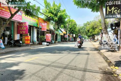 Bán MTKD Nguyễn Văn Quá 4x40 CN 156m2. Cấp 4 đct 25tr/th. Gía chỉ: 10,5ty TL