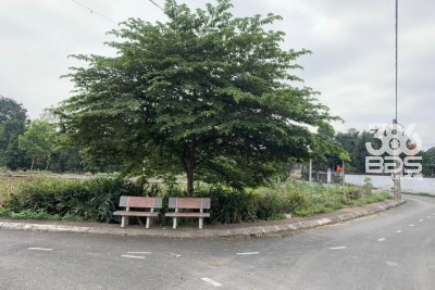 100m ful thổ cư ô tô đỗ 2 làn xe bên cạnh sân chơi Golf, đối diện khu công nghệ cao Hòa Lạc alo 091.1167788