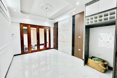 Bán nhà Vương Thừa Vũ, 35.5M2 x 6T x 4.9, NHÀ MỚI - LÔ GÓC - Ở LUÔN