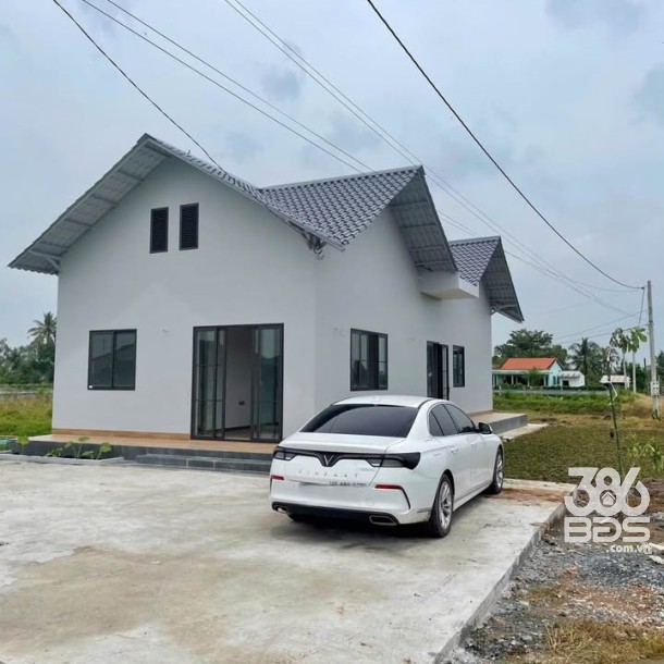 Bán nhà vườn xã Lạc Tấn , huyện Tân Trụ , Long An tdt 912m2 ( có 276m2 thổ) 3pn , 2wc giá 3 tỷ-3