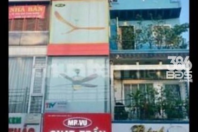 Cho thuê nhà nguyên căn mặt tiền 213 đường 3/2 phường 9 quận 10