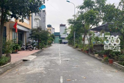 CHÍNH CHỦ CẦN BÁN GẤP LÔ ĐẤT VIEW VƯỜN HOA