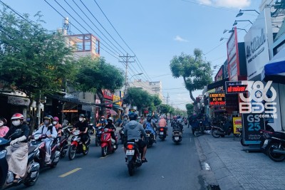 bán nhà mặt tiền Nguyễn Văn Quá, Q.12, DT 156m2, Vị trí đắt địa, giá chỉ 10.5 tỷ