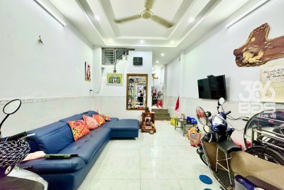 Bán nhà đường Phan Đăng Lưu, Bình Thạnh, 2PN, sát bên Bệnh viện Ung Bướu, diện tích 63m2, 960 triệu, tiện KD, SHR