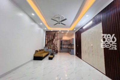 Bán nhà Thịnh Liệt, 35m2 x 5T x 5.8 tỷ, LÔ GÓC - NGÕ THÔNG - Ô TÔ