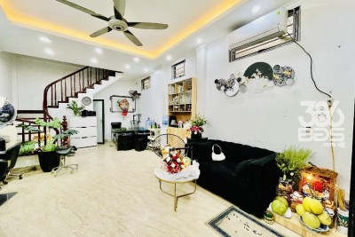 Bán nhà phố 8/3, 40m x 5T x 6.6 tỷ, LÔ GÓC - Ô TÔ CÁCH 5M - NGÕ THÔNG