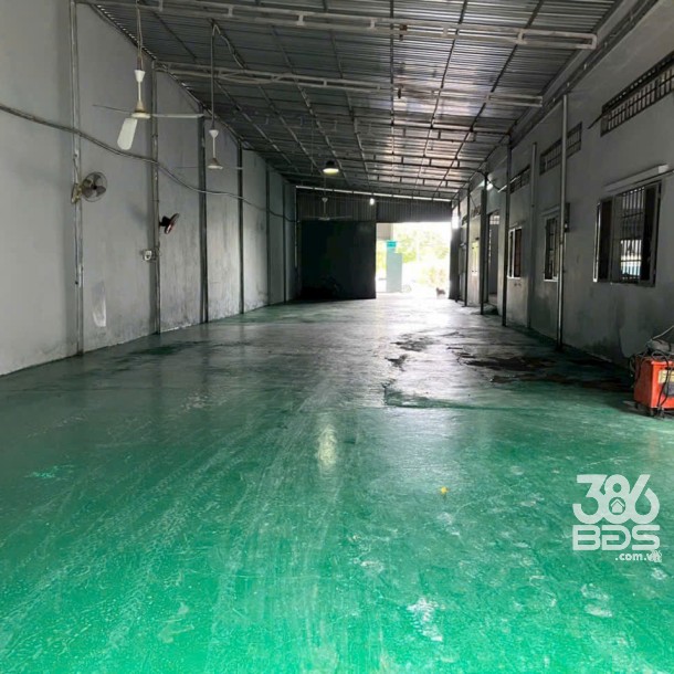 Nhà xưởng Tân Phú Trung, Củ Chi tổng dt 1600m2 giá 13 tỷ-1