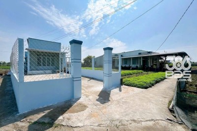 Nhà cấp 4 hẻm mới xây siêu rộng xã Phước Hậu, Cần Giuộc dt 240m2 2pn 1wc giá 1,15 tỷ