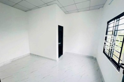 Nhà hẻm mới xây ờ thị trấn Cần Giuộc, Long An dt 24m2 1 lầu 2pn 2wc giá 1,35 tỷ