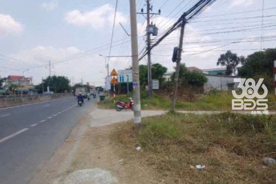 10240m2 đất SKC mặt tiền ql 1A xã Nhựt Chánh, huyện Bến Lức giá 75 tỷ