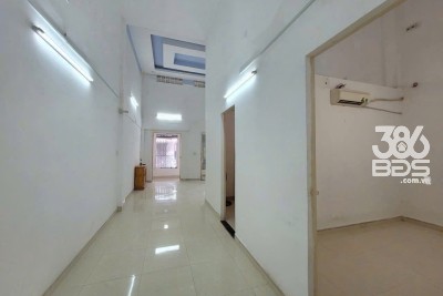 Nhà / đường số 10, Bình Hưng Hòa B dt 130m2 1 lầu 2pn 2wc giá 4,7 tỷ