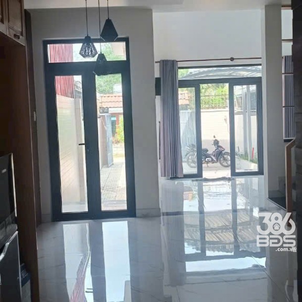 Biệt thự mini 2/ tỉnh lộ 15, xã Tân Thạnh Đông dt 150m2 1 lầu 3pn 2wc giá 3,8 tỷ-1