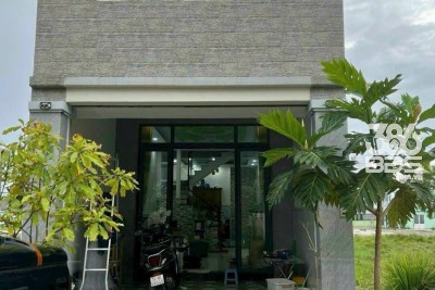 Nhà đẹp kế công viên KDC Cát Tường Phú Sinh dt 64m2 1 lầu 3pn 2wc giá 1,95 tỷ