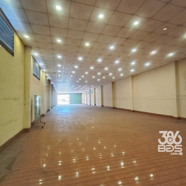 Showroom mặt tiền quốc lộ 1A, thị trấn Bến Lức, Long An tổng dt 891m2 giá 17,8 tỷ-8