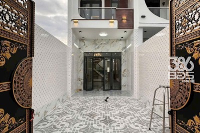 Nhà mới xây ấp Bình Tiền, xã Đức Hòa Hạ , Long An dt 112m2 1 lầu 2pn 2wc giá 2,55 tỷ