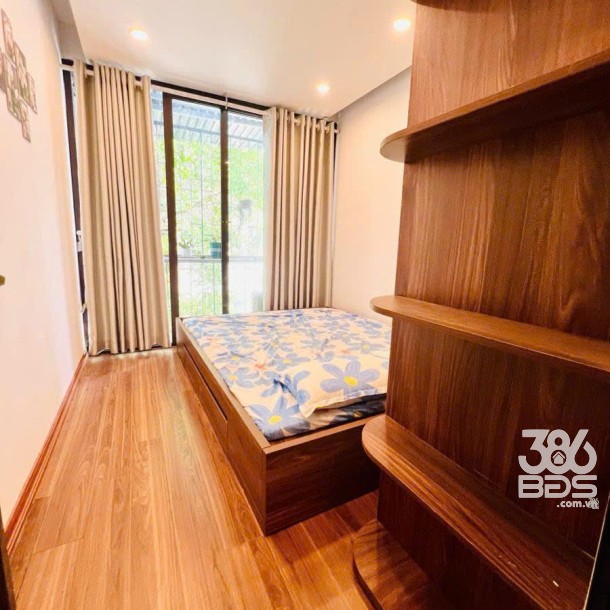 Bán tập thể phố 8-3- Diện tích 50m2 - Sổ đỏ sẵn sàng giao dịch- Giá 1tỷ 98-2