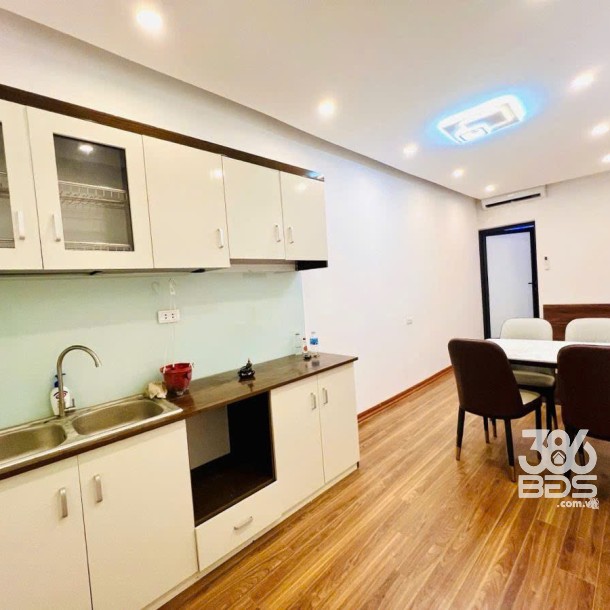 Bán tập thể phố 8-3- Diện tích 50m2 - Sổ đỏ sẵn sàng giao dịch- Giá 1tỷ 98-3