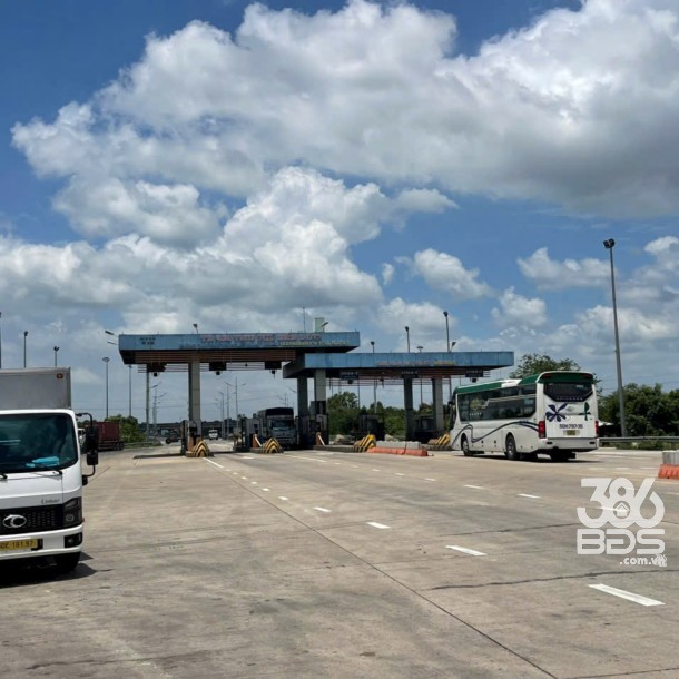 300m2 thổ cư ấp 1B, xã An Thạnh, Bến Lức, Long An giá 2,2 tỷ-2