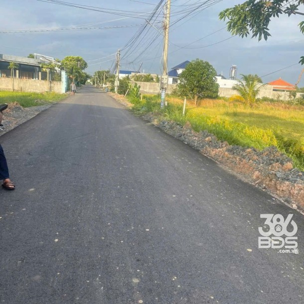 285m2 thổ cư mặt tiền đường Út An, thị trấn Đức Hòa, Long An giá 2,1 tỷ-1