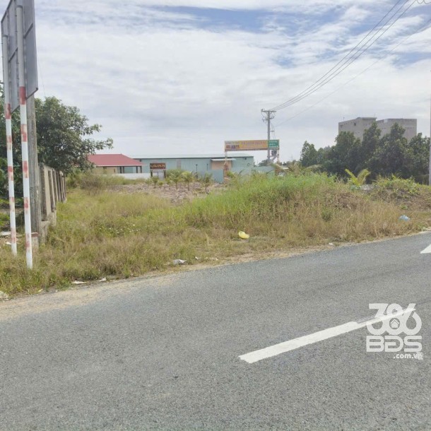 787m2 thổ cư mặt tiền đường nhựa xã Mỹ Phú, Thủ Thừa, Long An giá 5,6 tỷ-7