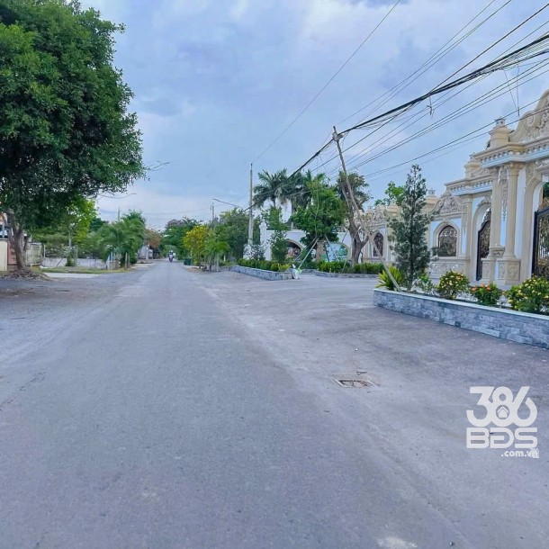 3400m2 đất vườn có sẵn 1800m2 thổ xã Nhựt Chánh, Bến Lức, Long An giá 4,85 tỷ-1