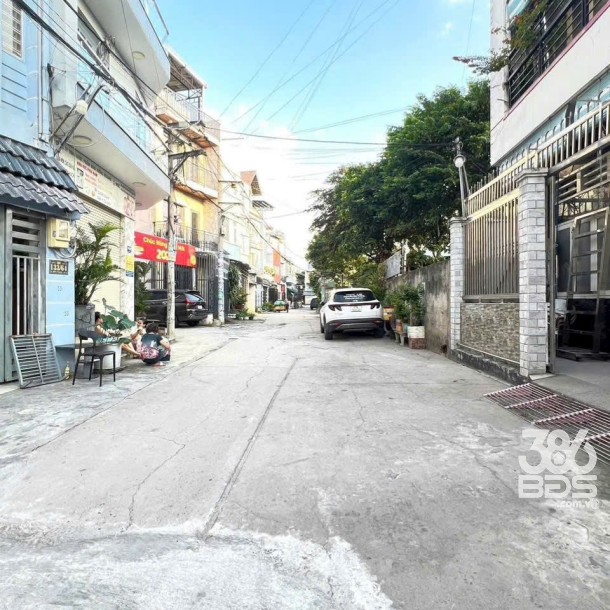 Nhà hẻm Bình Thành, Bình Hưng Hòa B dt 72m2 3 lầu 4pn 5wc giá 6,7 tỷ-7