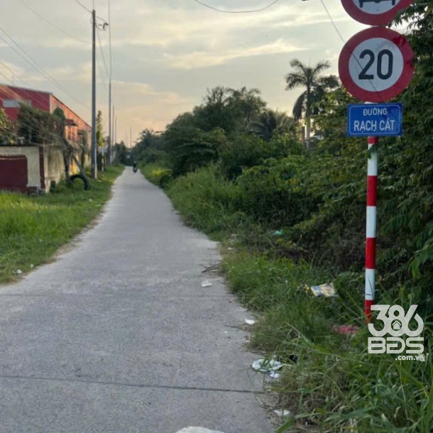 560m2 đất ( có 120m2 thổ cư) xã Lương Bình, Bến Lức, Long An giá 3,9 tỷ-1