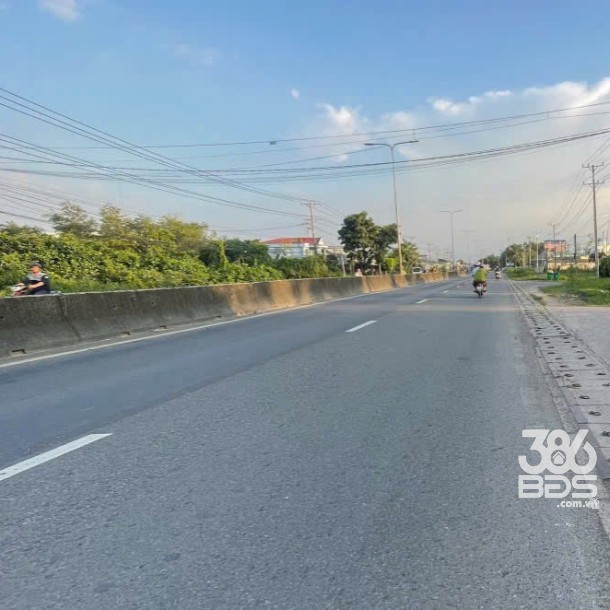 560m2 đất ( có 120m2 thổ cư) xã Lương Bình, Bến Lức, Long An giá 3,9 tỷ-2