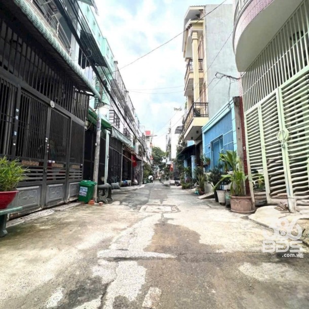 Nhà / Kênh Mương Lệ , BHH B , Bình Tân dt 50m2 3 lầu 4pn, 5wc giá 6 tỷ-6