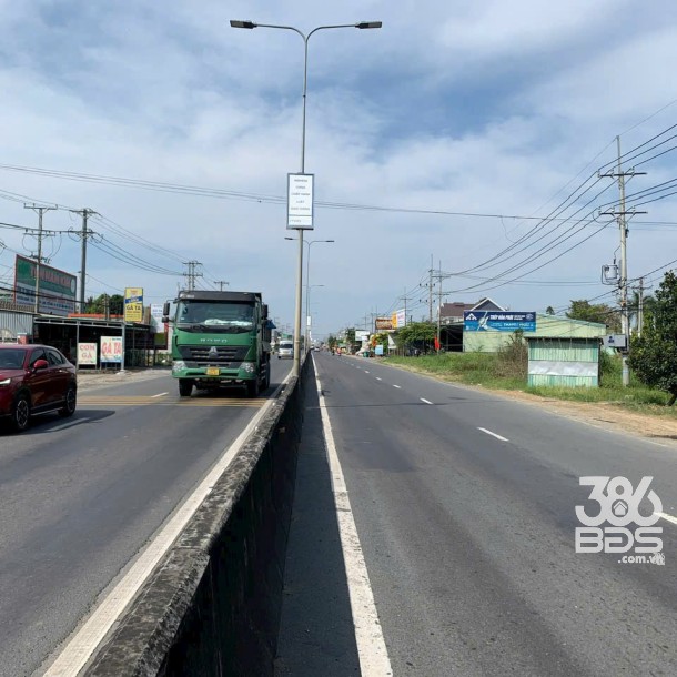 3273m2 đất mặt tiền ĐT 824 xã Lương Hòa, Bến Lức, Long An giá 35 tỷ-2