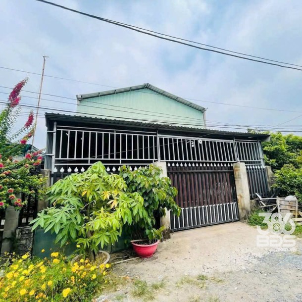 Nhà kho mặt tiền đường nhựa dt 193m2 ( có 176,6m2 thổ cư) xã Tân Thạnh Tây giá 3,5 tỷ-3