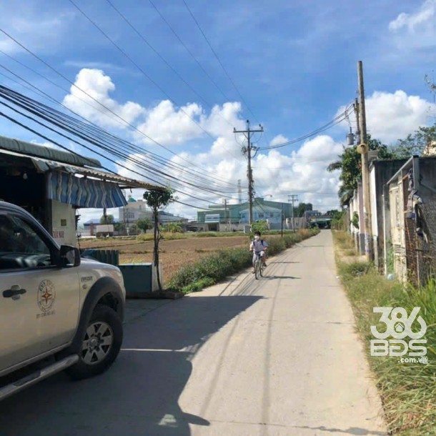 Nhà kho xã Tân Bửu, Bến Lức dt 168m2 full thổ giá 4,5 tỷ-4