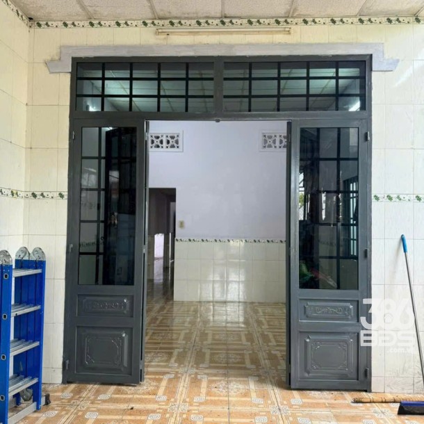 Nhà 2 mặt tiền trước sau Nguyễn Kim Cương, xã Tân Thạnh Đông dt 240m2 3pn 2wc giá 4,2 tỷ-2