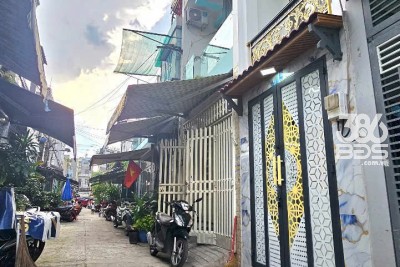 Nhà giá rẻ hẻm đường số 12, Bình Hưng Hòa dt 21m2 1 lầu 2pn,2wc giá 2,79 tỷ