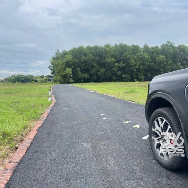 Hot : 9 lô thổ cư mặt tiền đường nhựa xã Tân Phú Trung dt 115 - 125m2 giá 2,3 tỷ/ lô-3