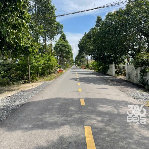 Bán nền thổ cư dt 200m2 mặt tiền đường nhựa ấp 10, xã Lương Hòa, Bến Lức  giá 2,2 tỷ-2