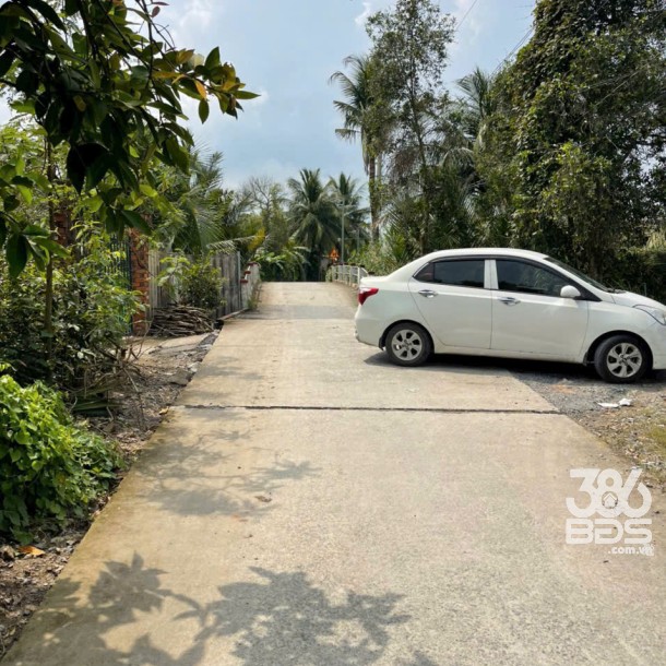 Bán 1.700m2 đất ( 400m2 thổ + 1300m2 lúa) xã An Thạnh, Bến Lức giá 5,6 tỷ-1