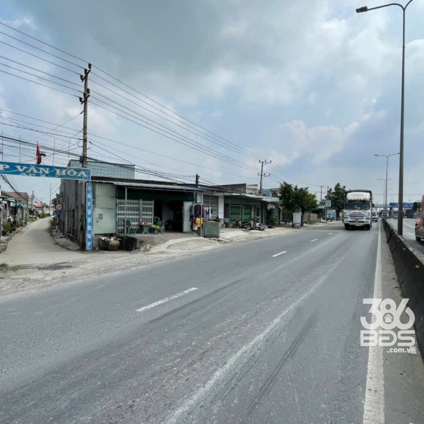 Bán 1.700m2 đất ( 400m2 thổ + 1300m2 lúa) xã An Thạnh, Bến Lức giá 5,6 tỷ-2