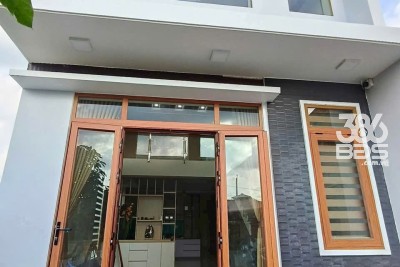 Nhà sân vườn rộng rãi xã Thanh Phú, Bến Lức tdt 290m2 1 lầu 3pn 2wc giá 5,5 tỷ