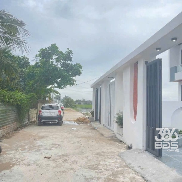 Nhà mới xây , đã hoàn công xã Mỹ Hạnh Nam, Đức Hòa dt 125m2 1 lửng , 3pn, 2wc giá 2,25 tỷ-1