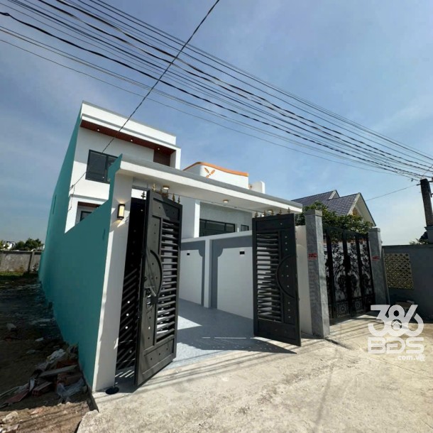 Nhà mới xây đã hoàn công xã Mỹ Lộc, Cần Giuộc dt 132m2 , gác lửng, 3pn , 2wc giá 2,38 tỷ-1