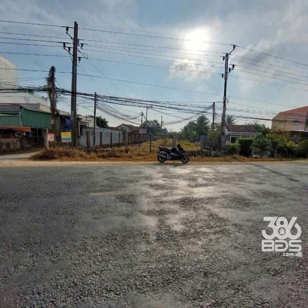 Bán đất thổ cư 2 mặt tiền đường ĐT 826 , xã Tân Lân, Cần Đước dt 607m2 full thổ giá 6 tỷ-2