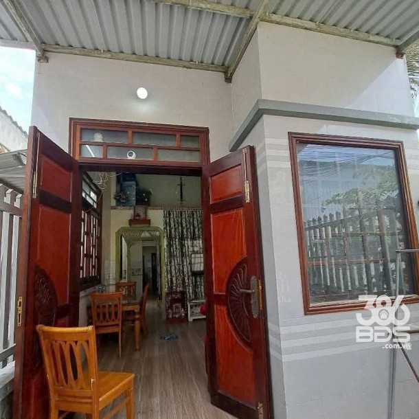 Bán nhà cấp 4 + dãy trọ 5 phòng  xã Long Định tdt 200m2  đang cho thu nhập , giá 2,7 tỷ-2