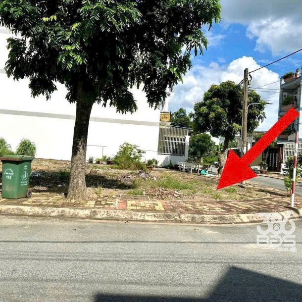 Bán nền thổ cư góc 2 mặt tiền trong KDC Phúc Long, thị trấn Bến Lức dt 140m2 giá 2,3 tỷ-7