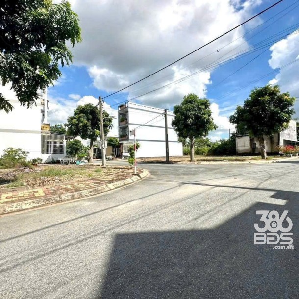 Bán nền thổ cư góc 2 mặt tiền trong KDC Phúc Long, thị trấn Bến Lức dt 140m2 giá 2,3 tỷ-8