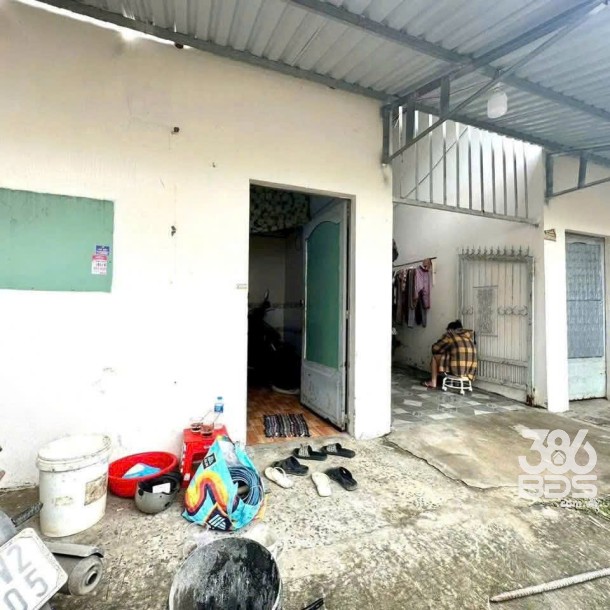 Bán dãy trọ 10 phòng đang cho thuê kín ở kp8 thị trấn Bến Lức tdt 200m2 full thổ giá 3,2 tỷ-2