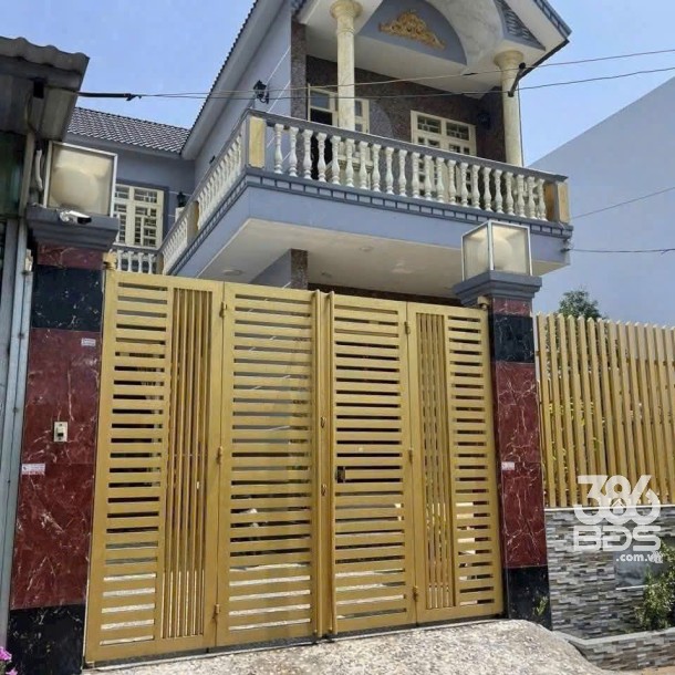 Bán biệt thự mini xã Hưng Long, Bình Chánh tdt 144m2 1 lầu 4pn 2wc giá 4,4 tỷ-1