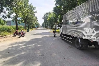 Bán nền thổ cư đường số 2 KDC Hoàng Long , thị trấn Bến Lức dt 110m2 giá 2,7 tỷ