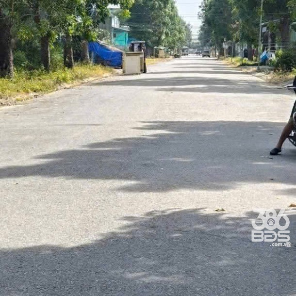 Bán nền thổ cư đường số 2 KDC Hoàng Long , thị trấn Bến Lức dt 110m2 giá 2,7 tỷ-2